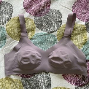 Knix bra, padded V neck